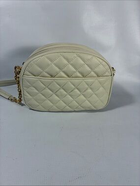 Quilted Cream Crossbody Bag with Gold Chain Strap